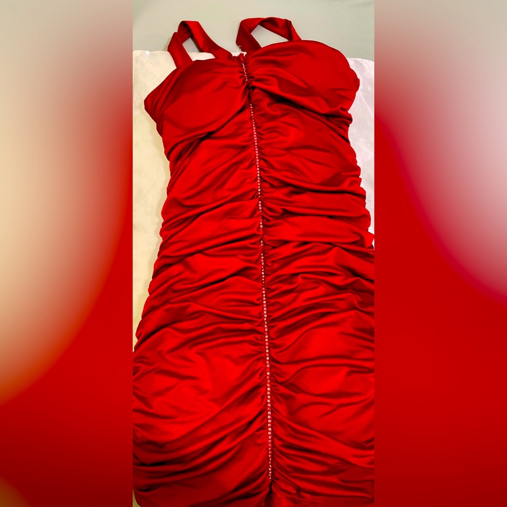 short red dress with front zipper